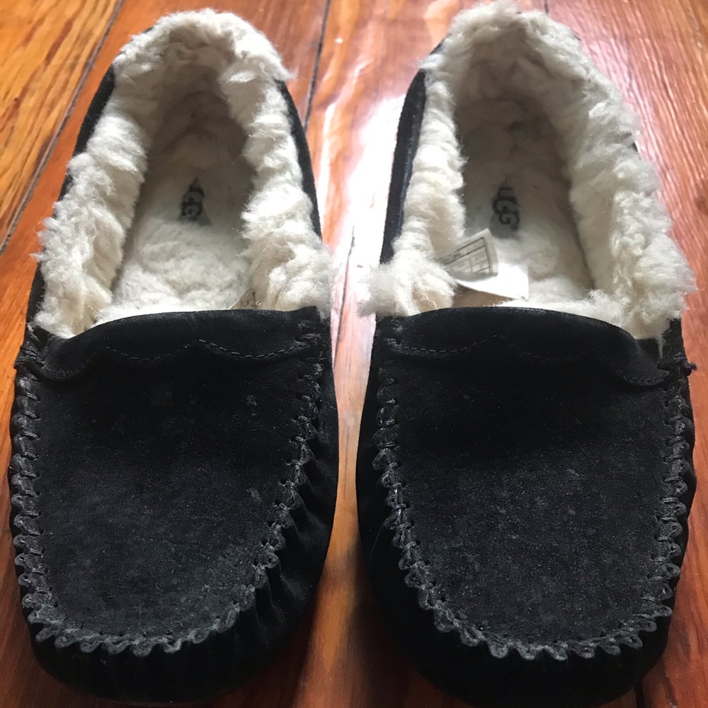 Ugg Australia Shoes Ansley Faux Fur Closed Toe
